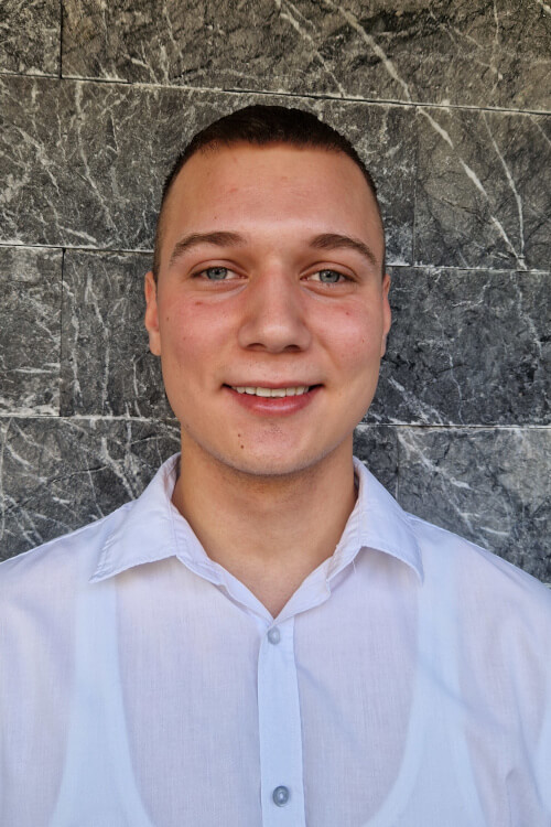 Danijel
Service