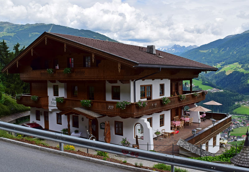 Guesthouse School house at the Zellberg