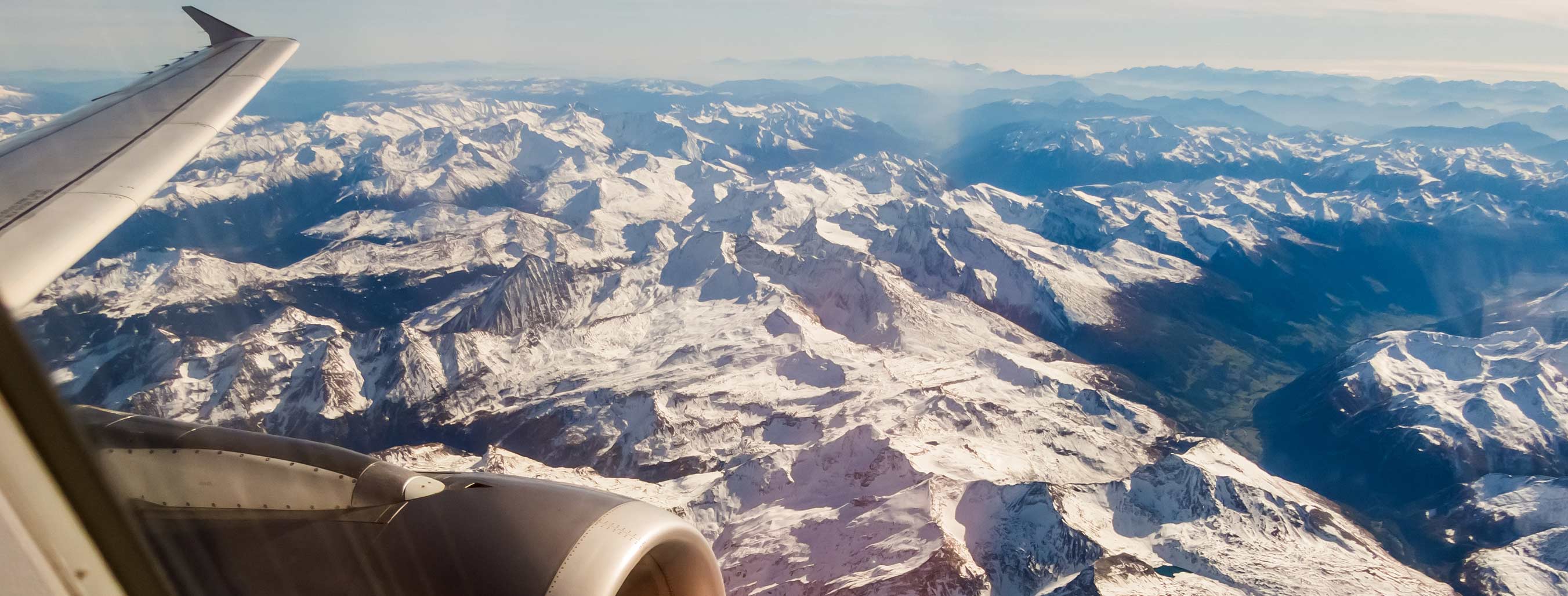 neuwirt-tirol_flugzeug-anreise_pano