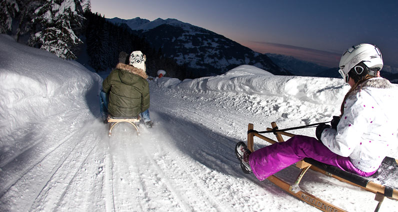 neuwirt-tirol_rodeln_800px Sledge fun for the whole family